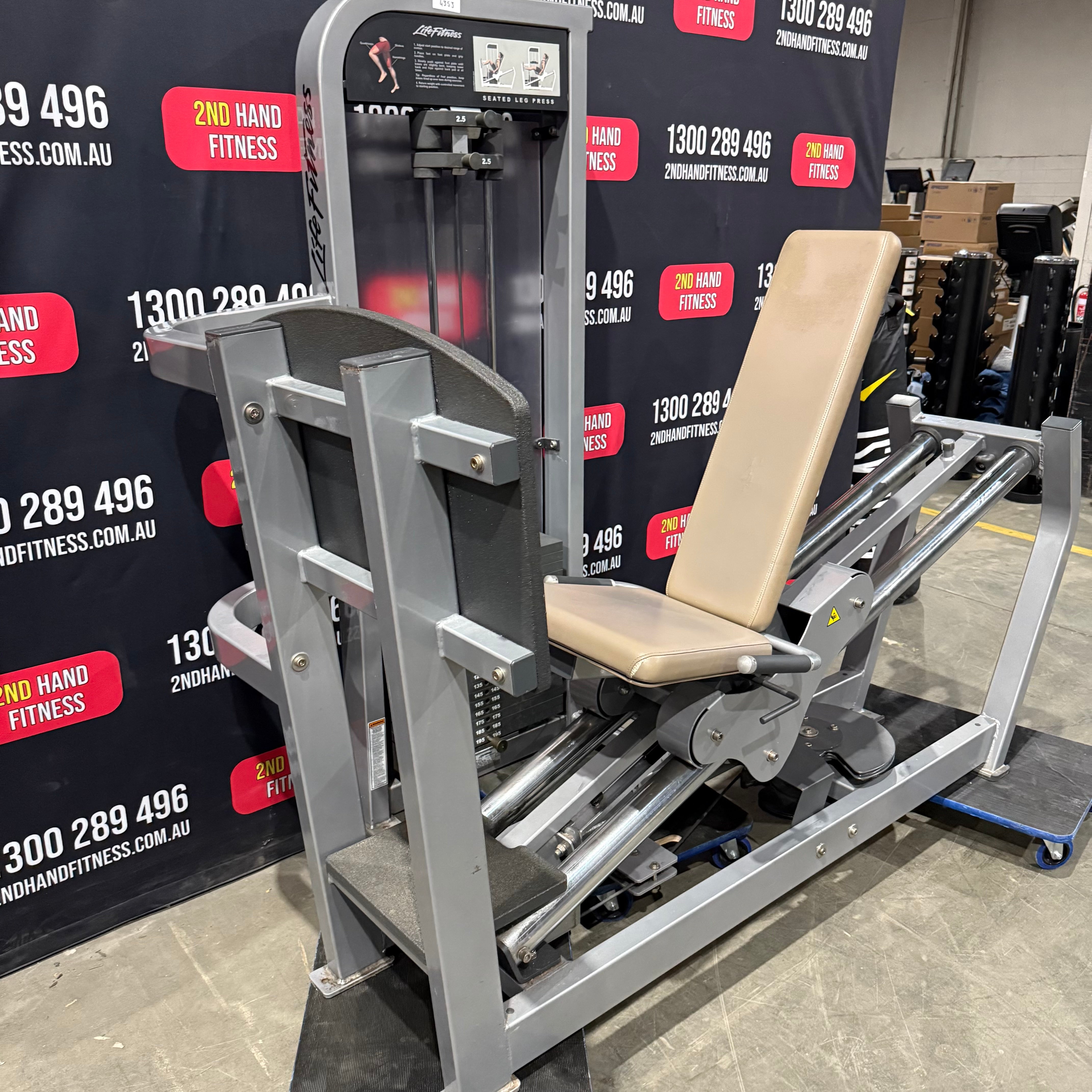 Life Fitness Pro2 Seated Leg Press