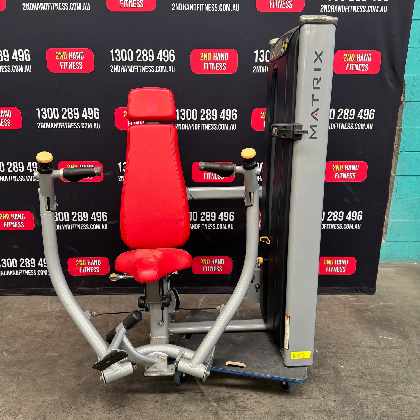 Matrix Versa Chest Press