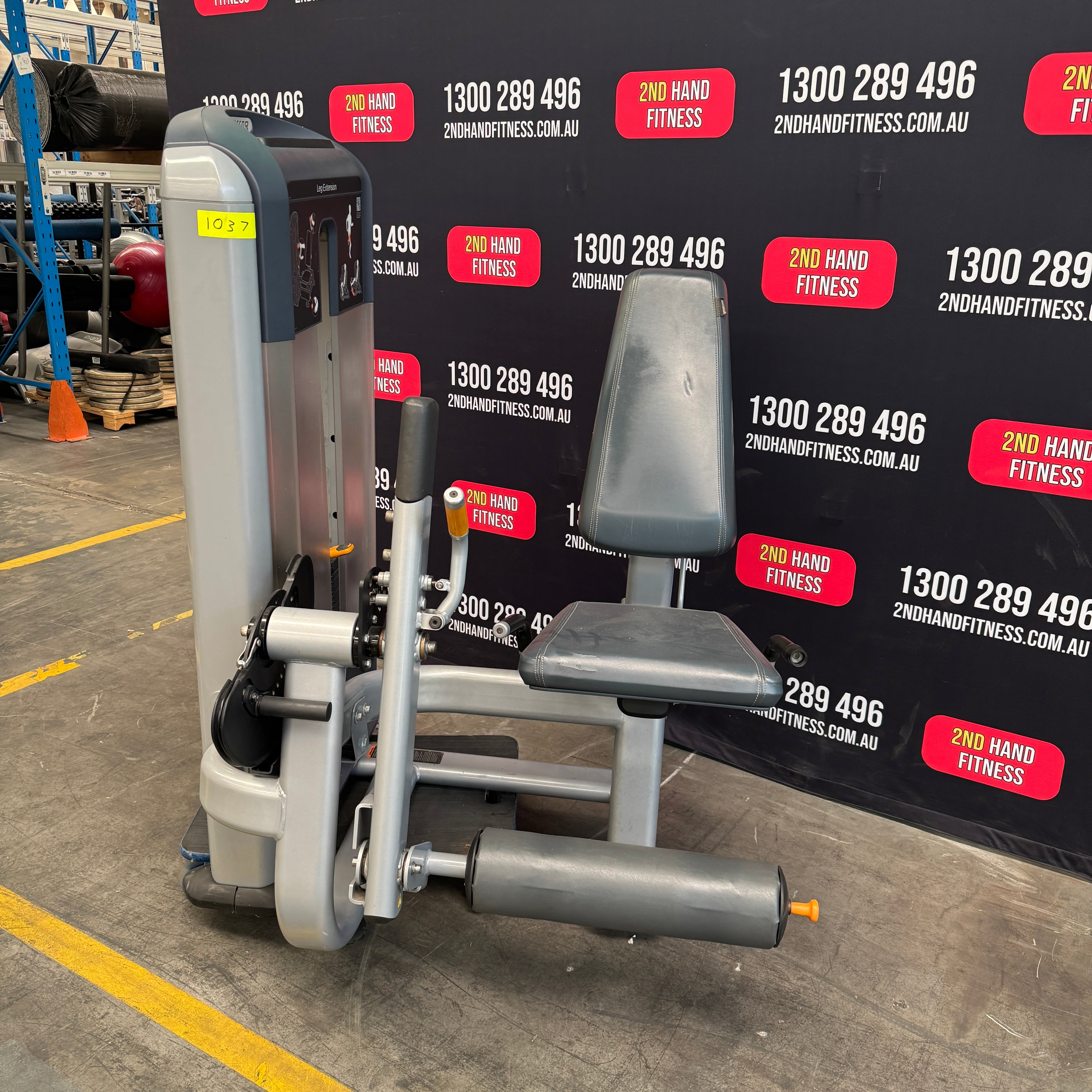 Precor Discovery Leg Extension