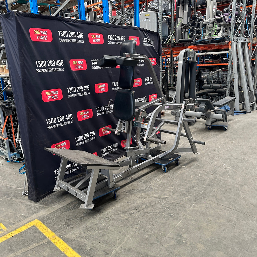 Hammer Strength V Squat