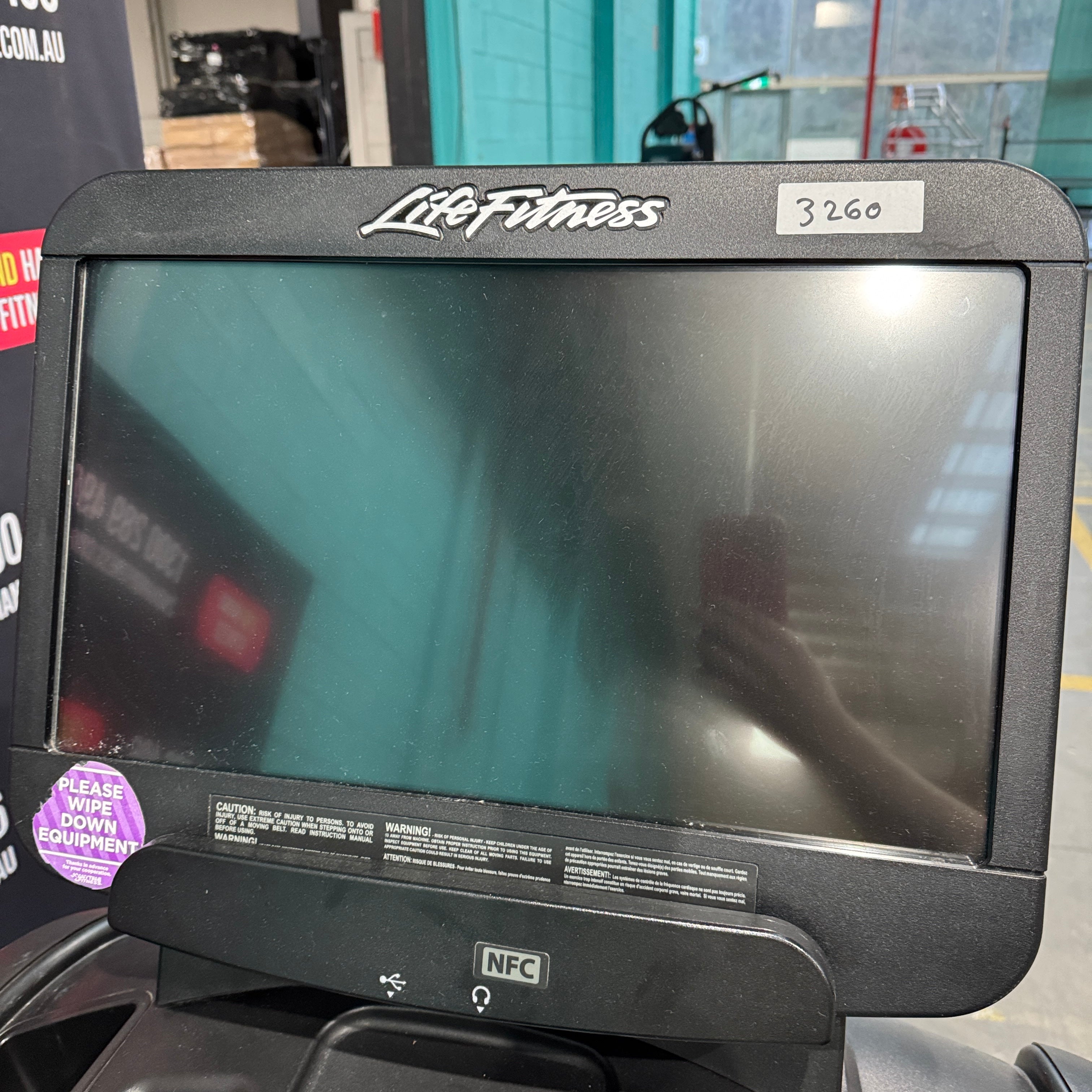 Life Fitness 95T SE3HD TREADMILL