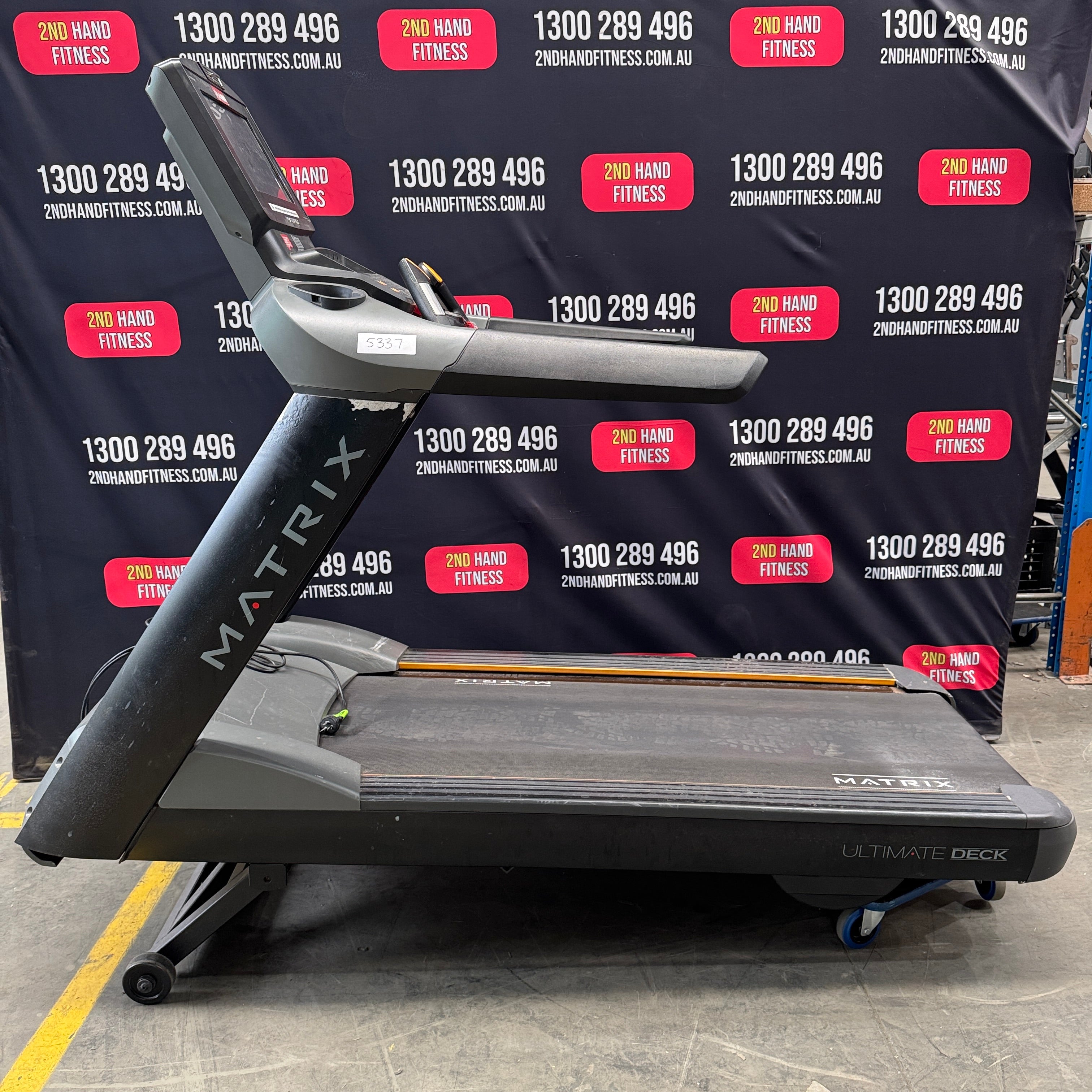Matrix T7XE TREADMILL ( BLACK )