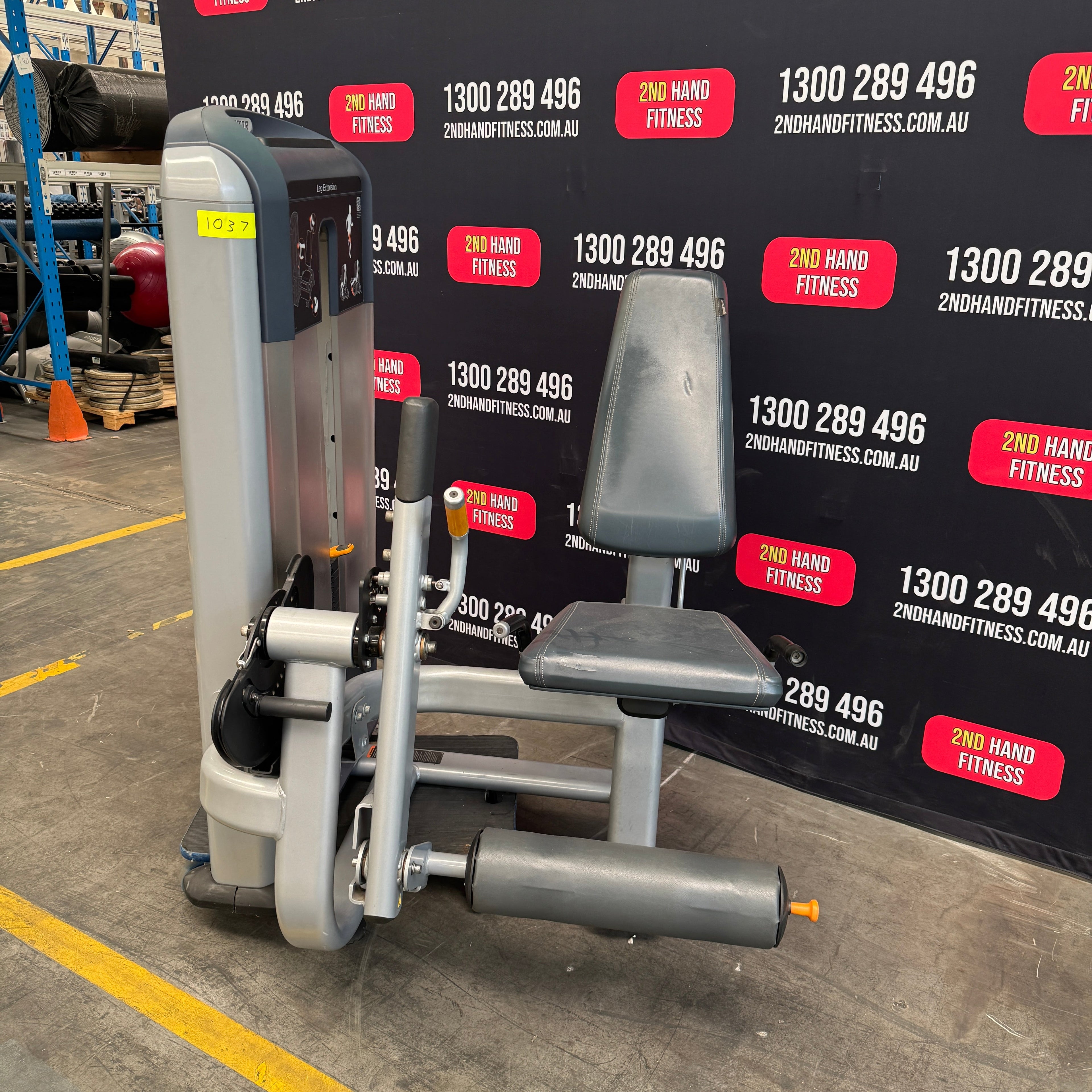 Precor Discovery Leg Extension