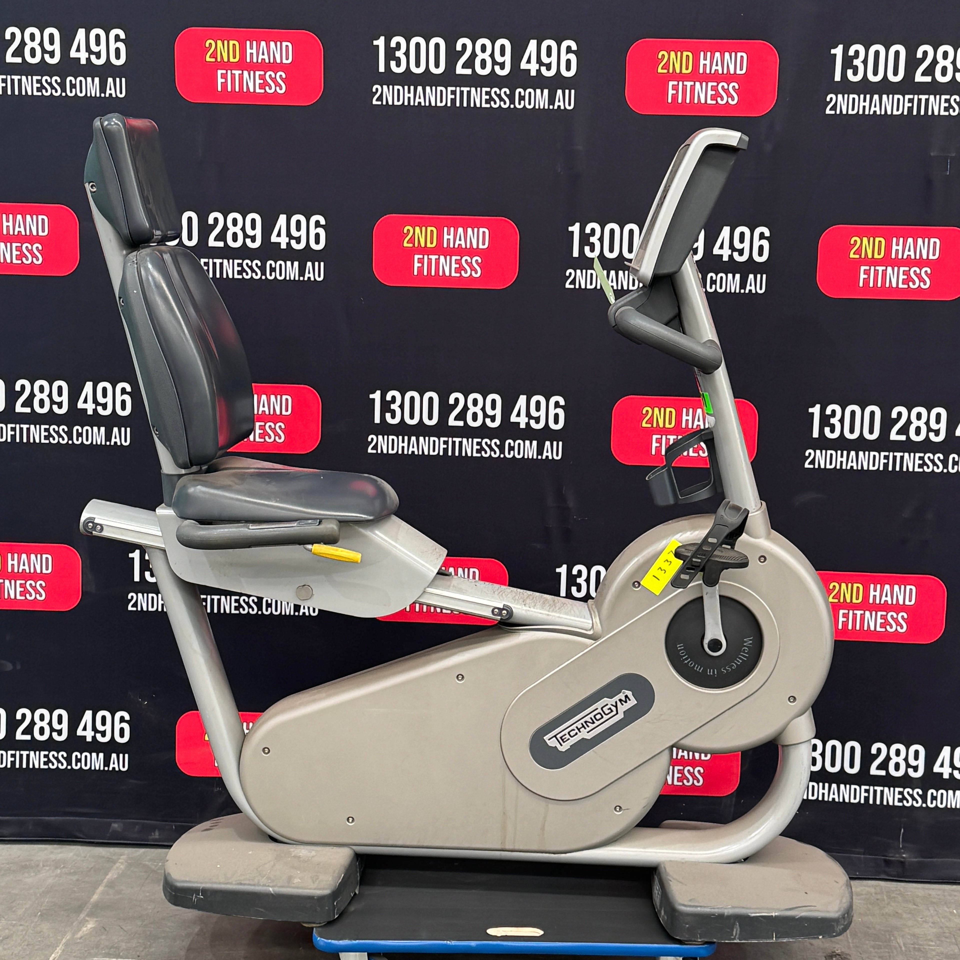 Technogym Recline Excite 700 LED Recumbent Bike