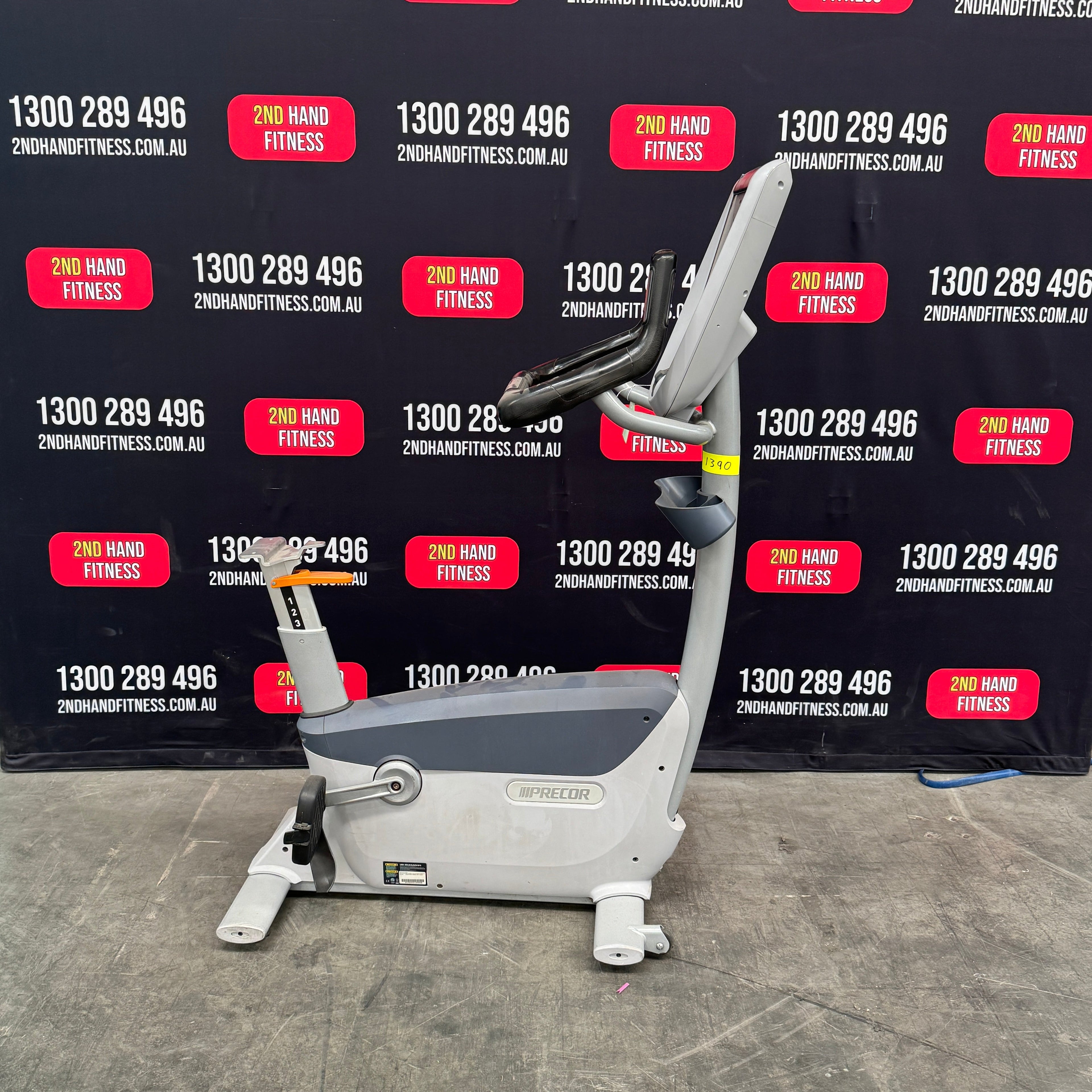 Precor Vario Excite 700 LED UBK 885 P80 Upright Bike